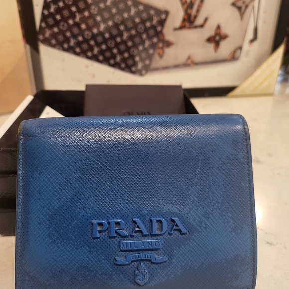 Prada small wallet - Picture 2 of 11